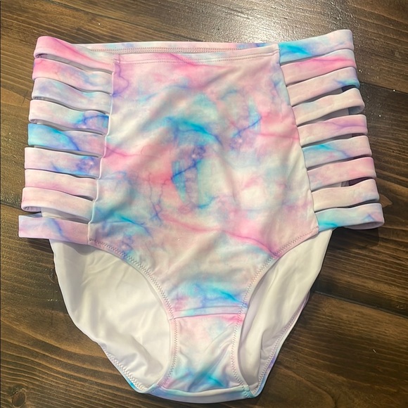 KIAVA Pastel Tie-Dye Bikini Set - Picture 6 of 10